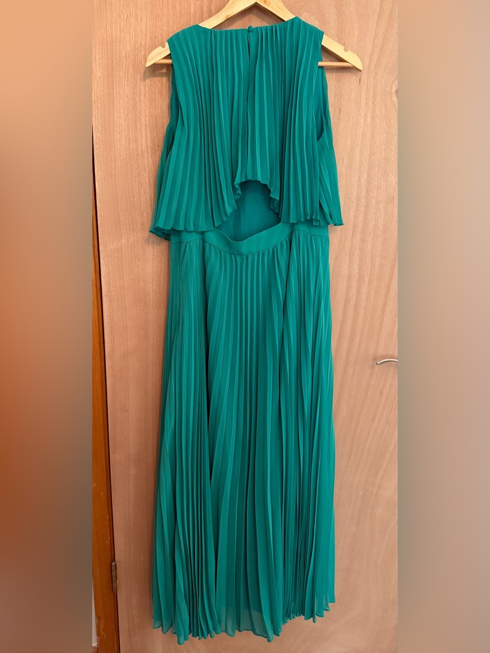 Banana Republic Emerald Green Chiffon Pleated Maxi Dress Cutout Back - Picture 5 of 6